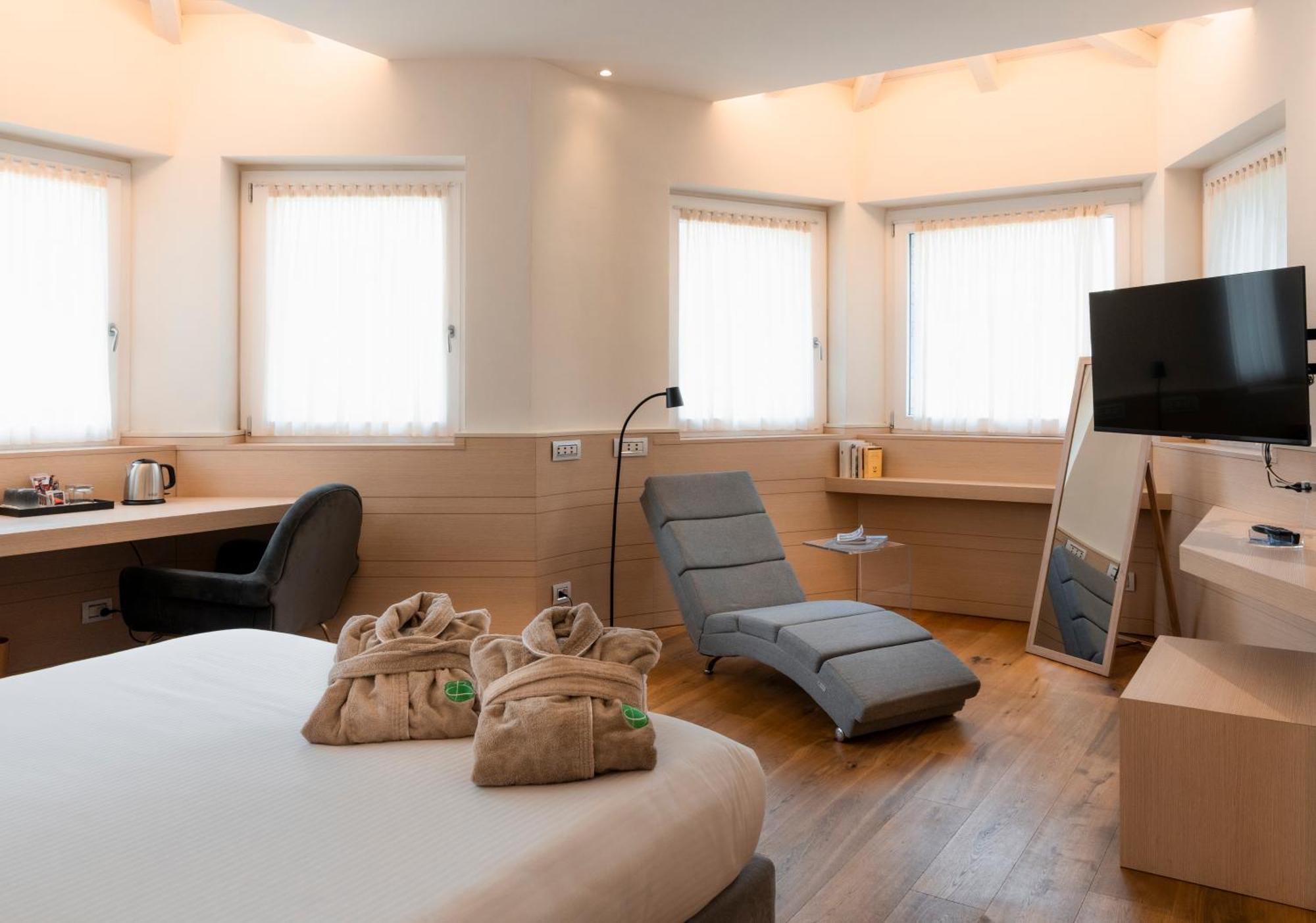 Bes Hotel Terme Di Palazzago ภายนอก รูปภาพ